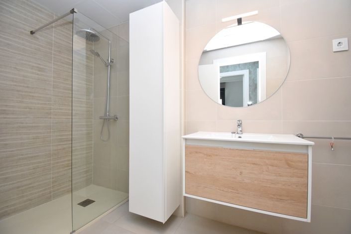 Image No.22-3 Bed Property for sale