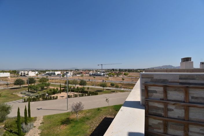 Image No.31-3 Bed Property for sale