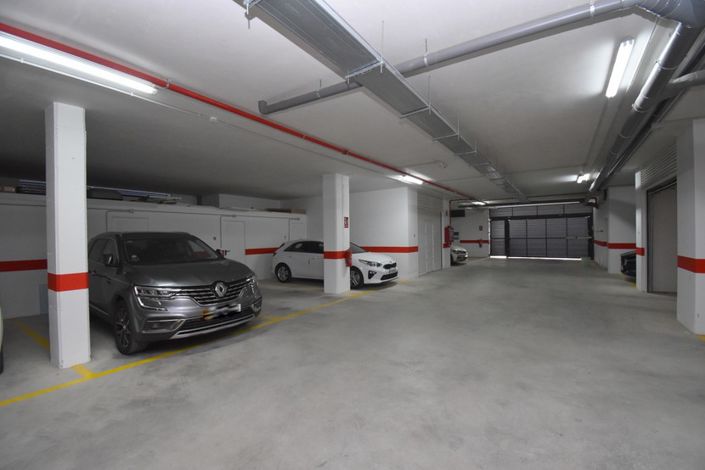 Image No.32-3 Bed Property for sale