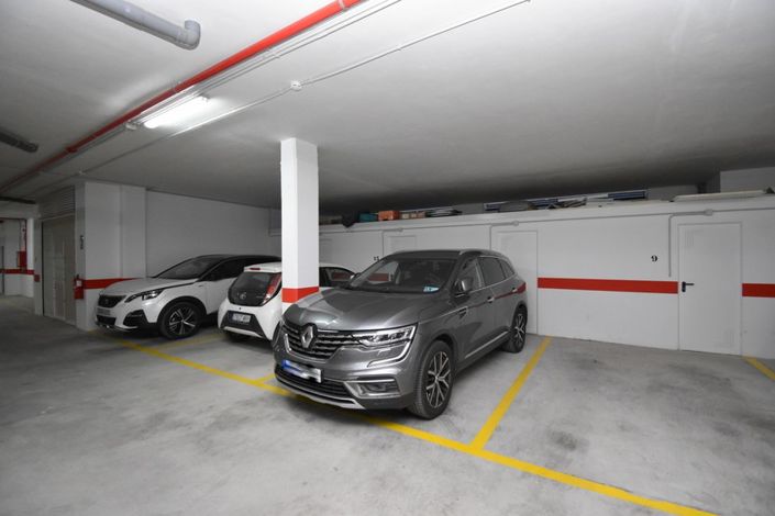 Image No.33-3 Bed Property for sale