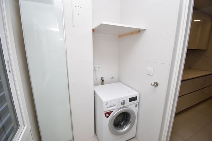 Image No.9-3 Bed Property for sale