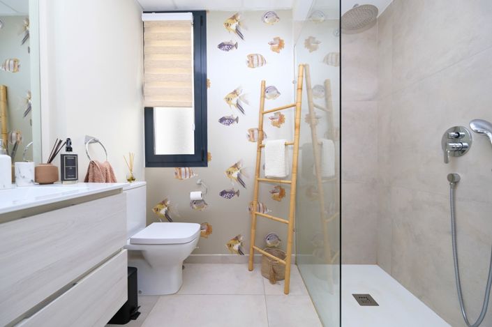 Image No.17-3 Bed Property for sale