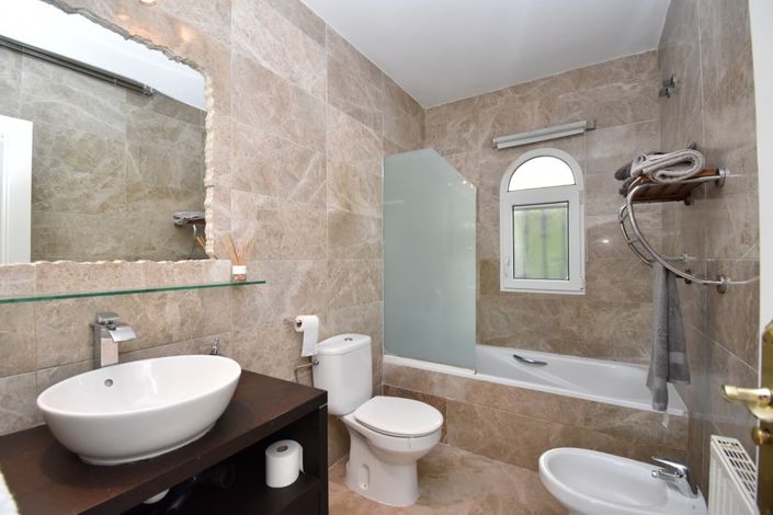 Image No.11-3 Bed Villa for sale