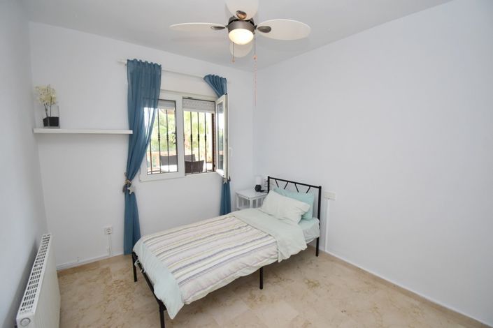 Image No.12-3 Bed Villa for sale