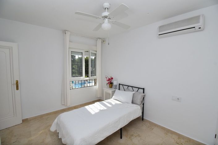 Image No.15-3 Bed Villa for sale