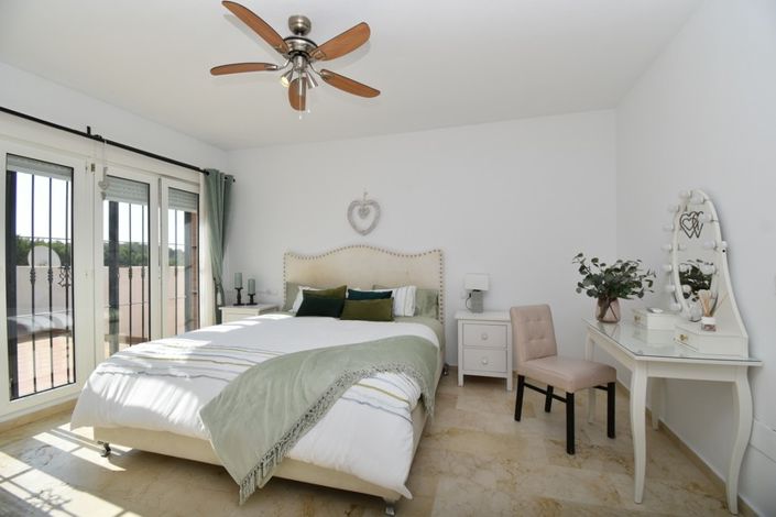 Image No.17-3 Bed Villa for sale