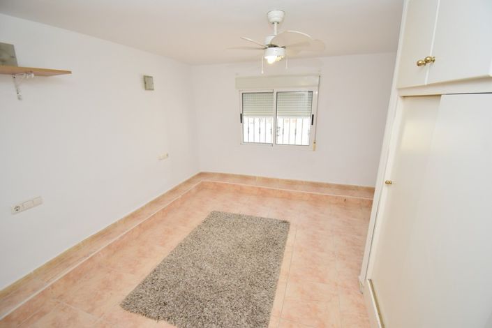 Image No.26-3 Bed Villa for sale