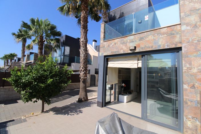Image No.1-2 Bed Townhouse for sale