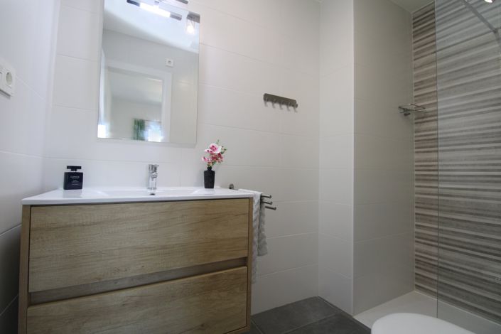 Image No.13-3 Bed Apartment for sale