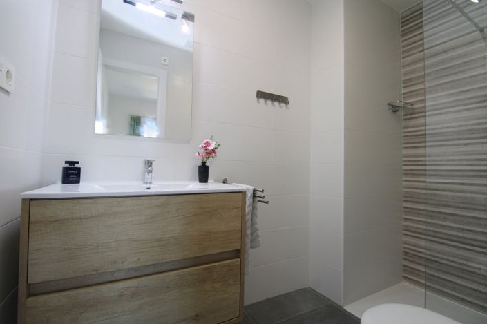 Image No.13-3 Bed Apartment for sale