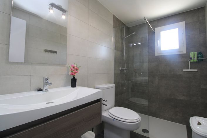 Image No.19-3 Bed Apartment for sale