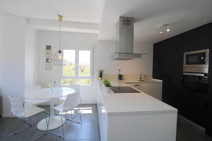 Image No.9-3 Bed Apartment for sale