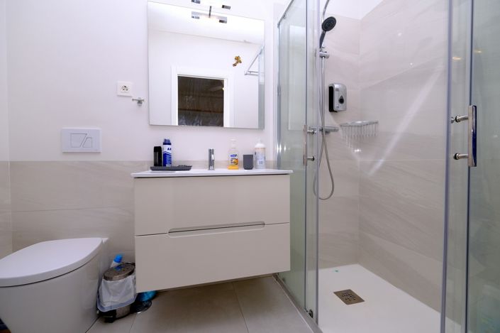 Image No.11-3 Bed Property for sale