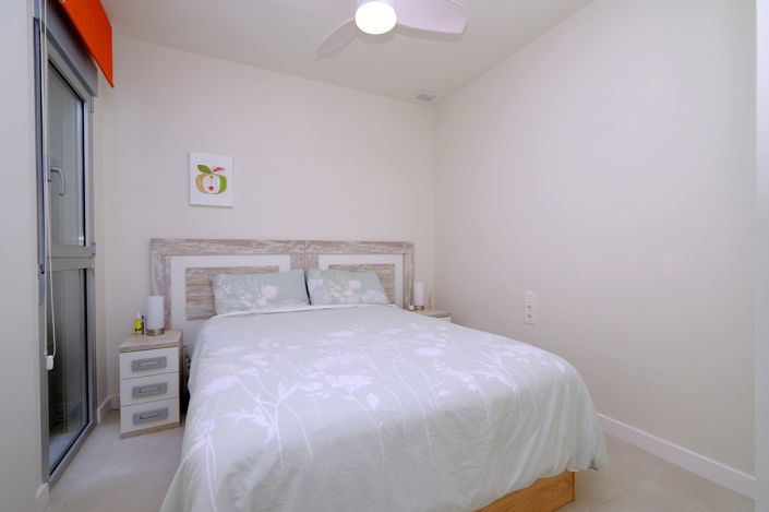 Image No.12-3 Bed Property for sale