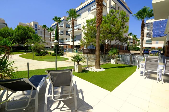 Image No.17-3 Bed Property for sale