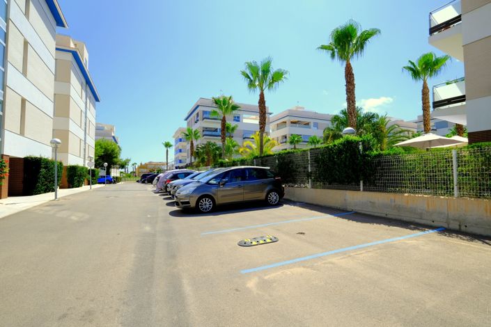 Image No.21-3 Bed Property for sale