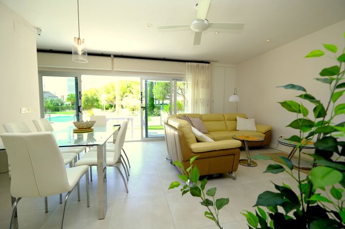 Image No.4-3 Bed Property for sale