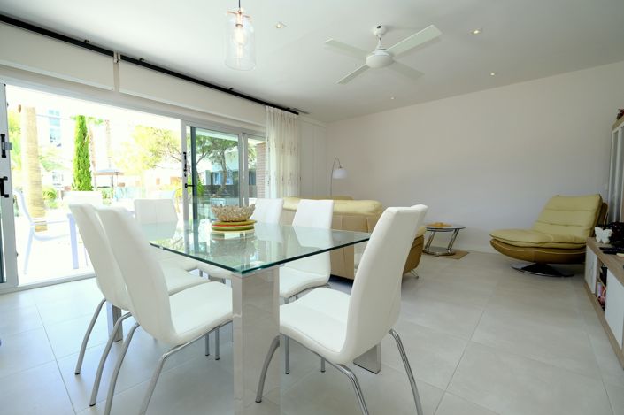 Image No.5-3 Bed Property for sale