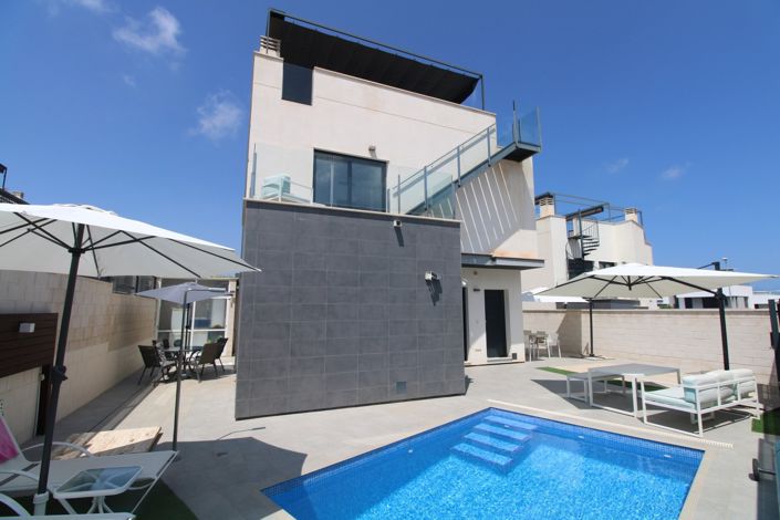 Image No.1-3 Bed Villa for sale