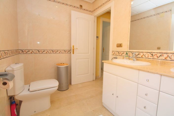 Image No.13-2 Bed Property for sale