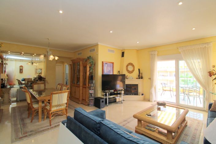 Image No.7-2 Bed Property for sale