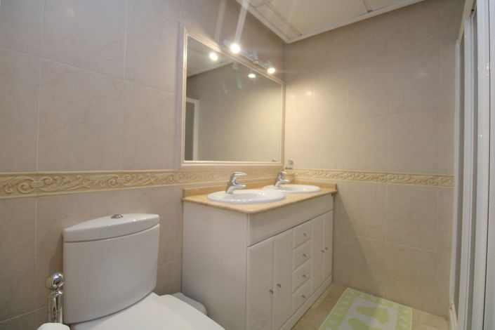 Image No.9-2 Bed Property for sale