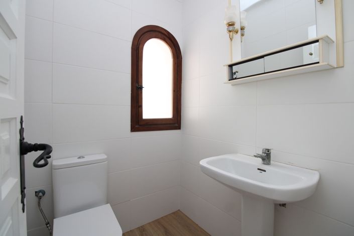 Image No.11-3 Bed Villa for sale