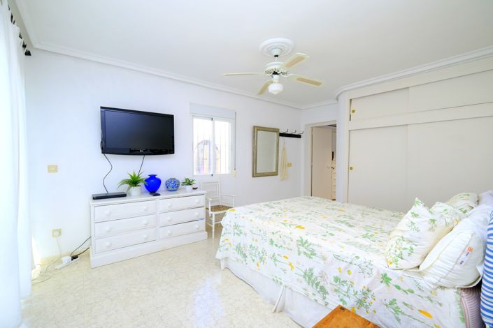 Image No.13-4 Bed Villa for sale