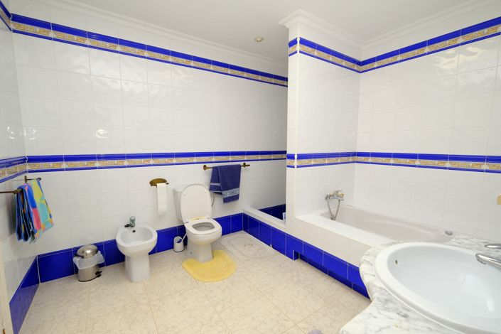 Image No.14-4 Bed Villa for sale