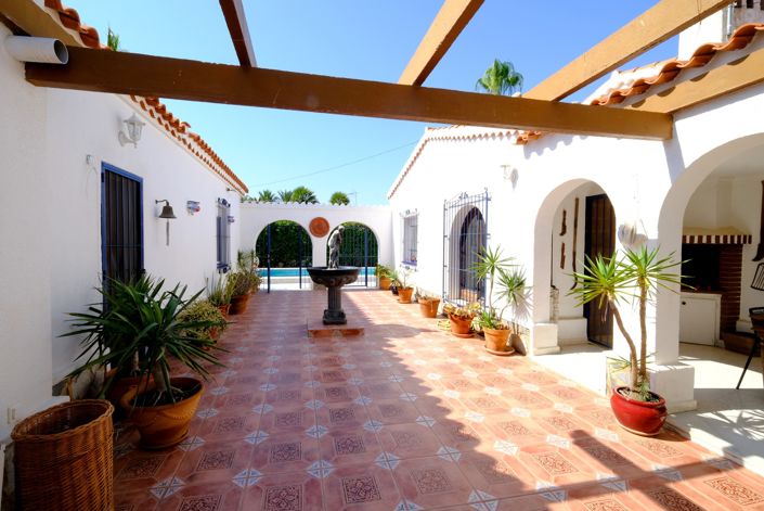 Image No.5-4 Bed Villa for sale