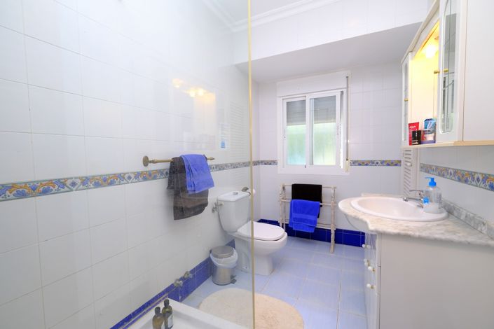 Image No.9-4 Bed Villa for sale