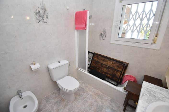 Image No.11-3 Bed Villa for sale