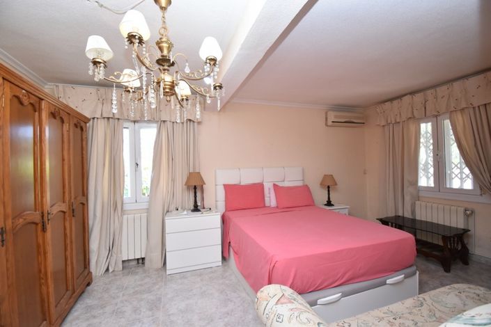 Image No.12-3 Bed Villa for sale