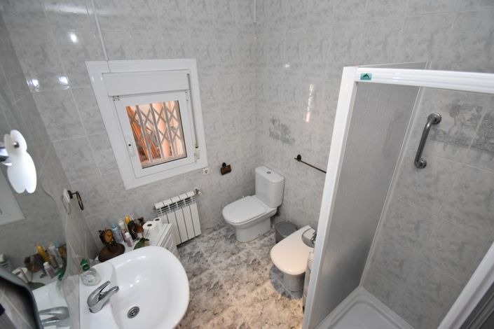 Image No.9-3 Bed Villa for sale