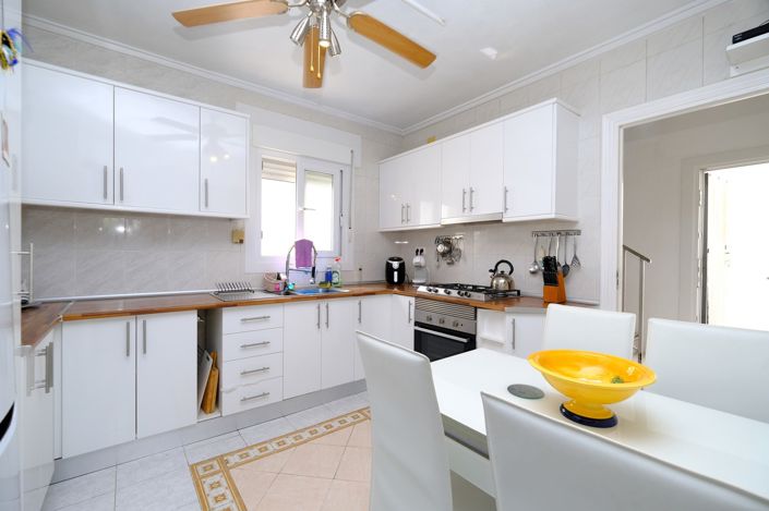 Image No.3-3 Bed Villa for sale