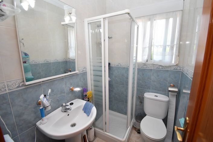 Image No.10-3 Bed Villa for sale