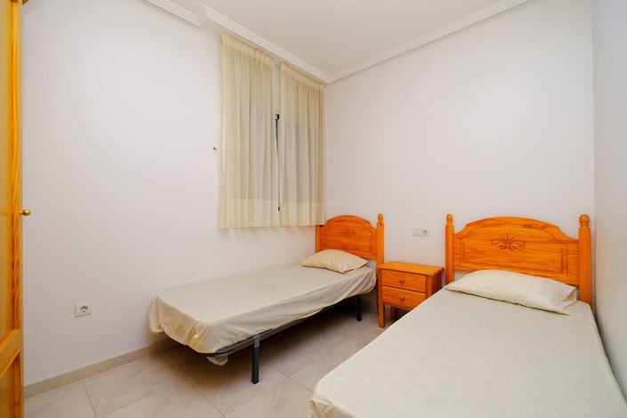 Image No.11-2 Bed Property for sale