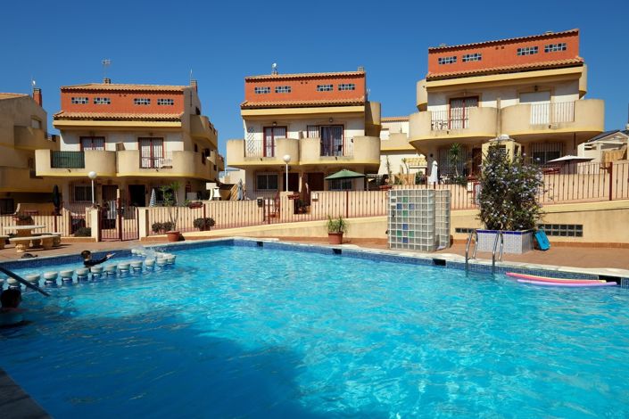 Image No.1-3 Bed Townhouse for sale