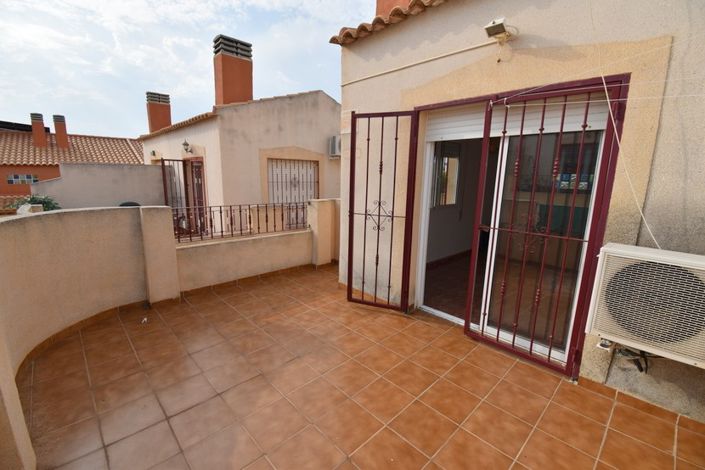 Image No.16-3 Bed Townhouse for sale