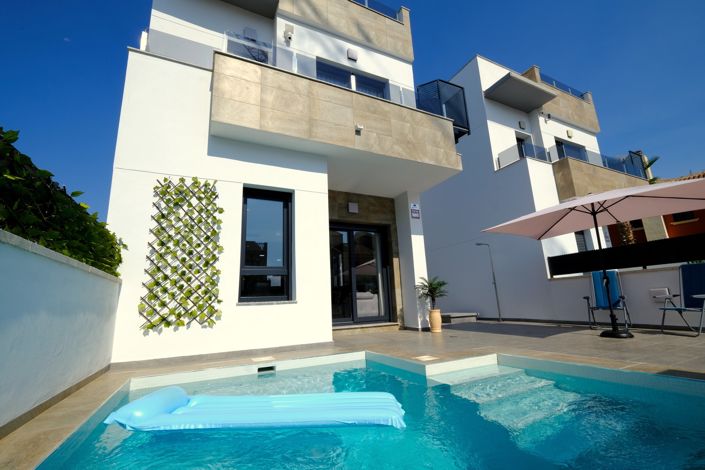 Image No.1-Villa de 3 chambres à vendre à Torrevieja