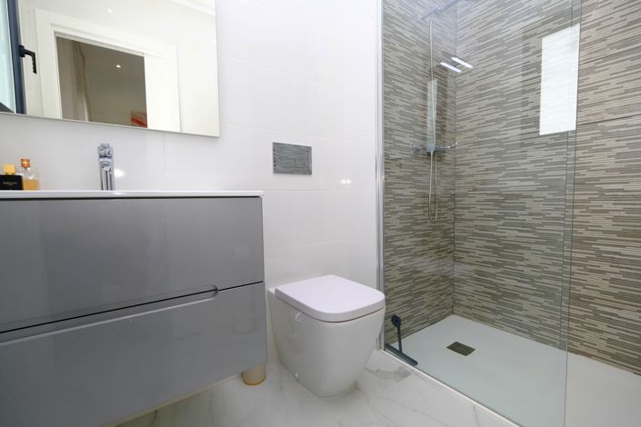 Image No.19-3 Bed Villa for sale