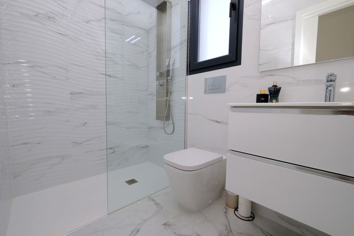 Image No.9-3 Bed Villa for sale