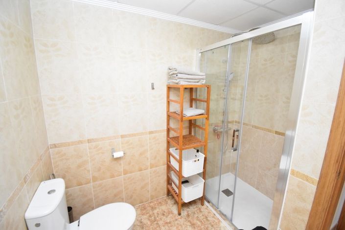 Image No.11-2 Bed Property for sale