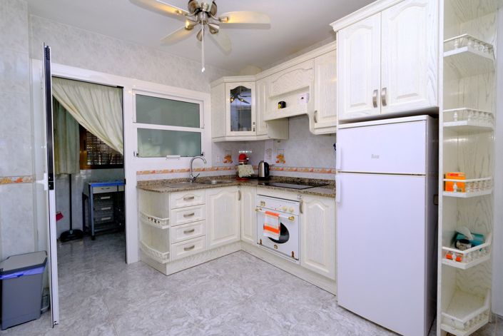 Image No.8-3 Bed Property for sale