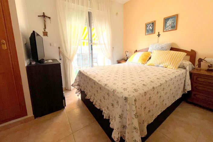 Image No.11-3 Bed Townhouse for sale