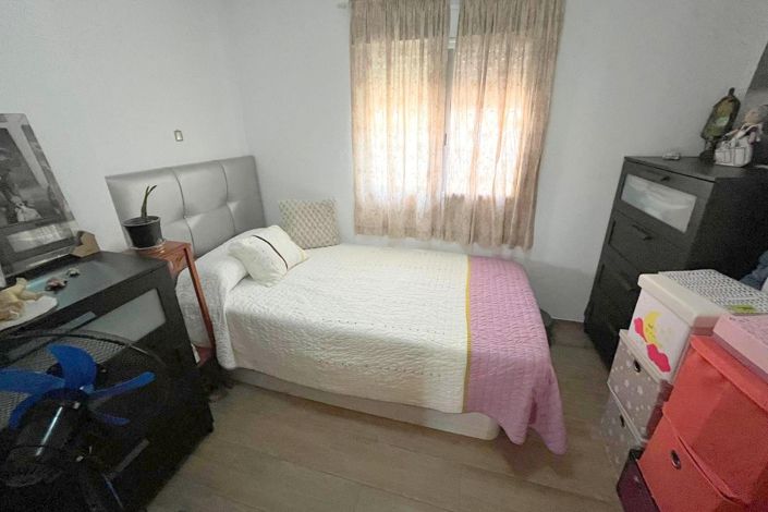 Image No.13-3 Bed Townhouse for sale