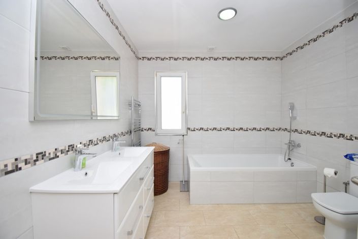 Image No.9-Villa de 6 chambres à vendre à La Zenia