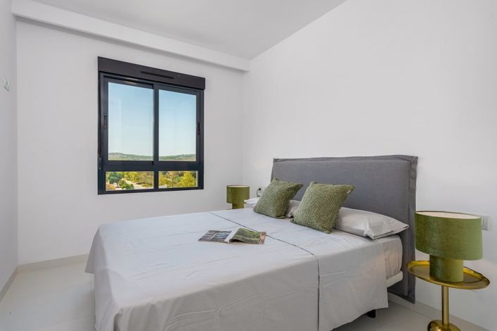 Image No.4-2 Bed Apartment for sale