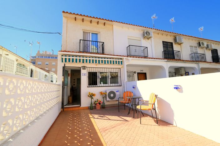 Image No.1-Maison de ville de 2 chambres à vendre à Torrevieja