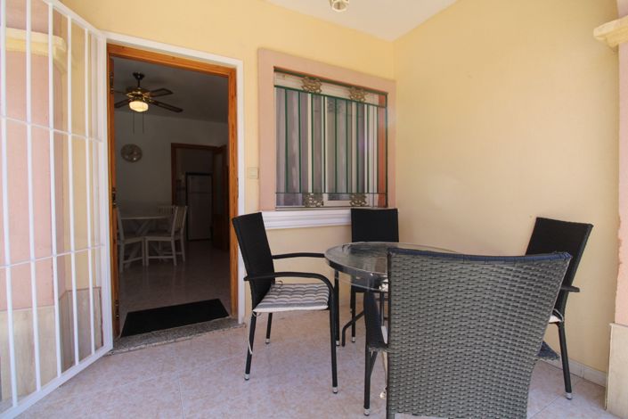 Image No.15-2 Bed Townhouse for sale